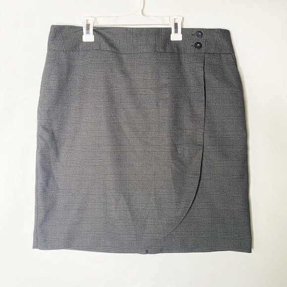 Van Heusen Studio Womens Mini Skirt Sz 14 Faux Wrap Gray Plaid Lined Stretch - Picture 2 of 8